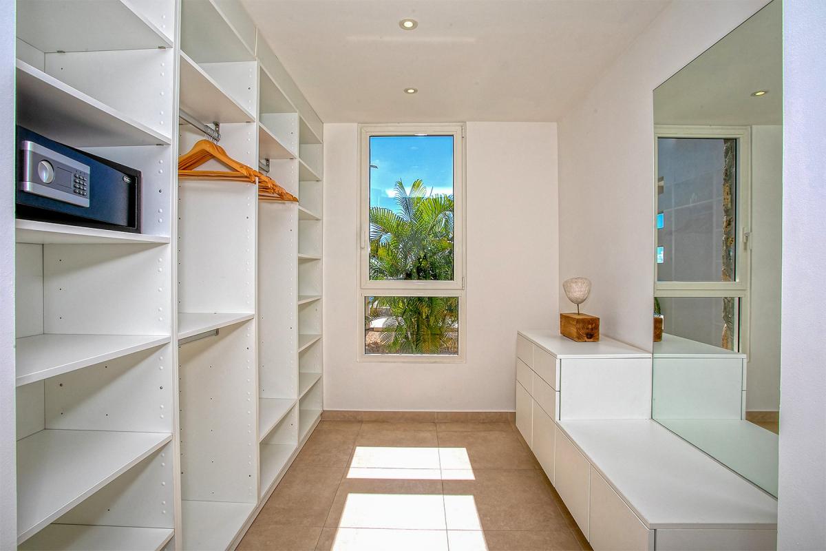 Location villa St Martin - Dressing chambre 4